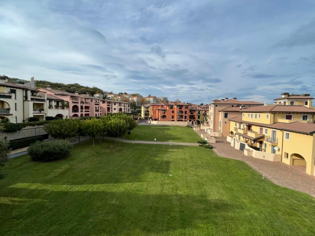 Apartment Claudia Muggia Exterior foto